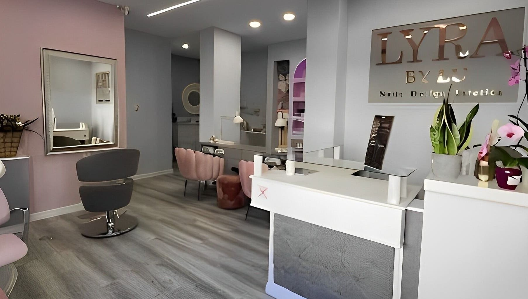 Espaço moderno de beleza na Lyra by Lu, Agualva-cacém, Lisboa, PT, com design acolhedor e elegante.