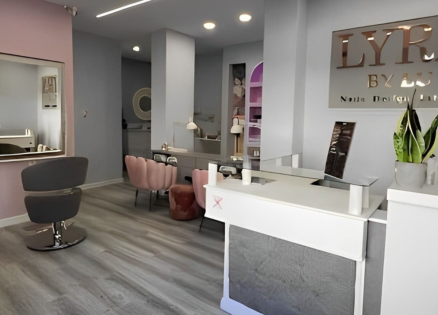 Espaço moderno de beleza na Lyra by Lu, Agualva-cacém, Lisboa, PT, com design acolhedor e elegante.