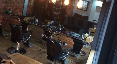 Fleet's Barber Shop