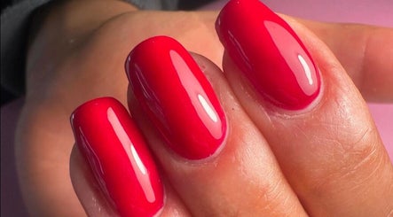 Bee Bee Nails image 3