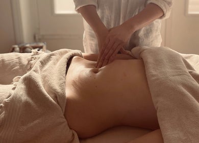 Relaxing massage session at By Chan Bodycare in Amsterdam, Noord-Holland, NL, enhancing well-being and tranquility.