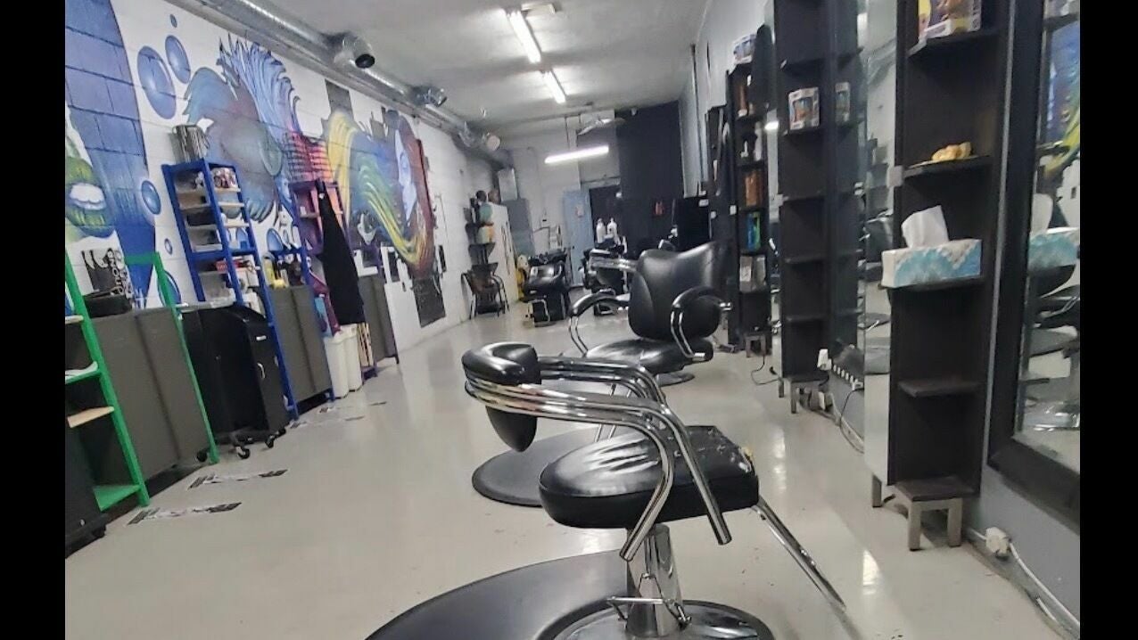 Nearest Haircut Places in Morton  Book a Haircut Appointment Near You!