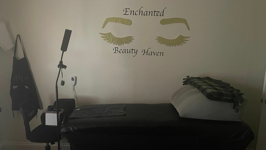 Enchanted Beauty Haven изображение 1