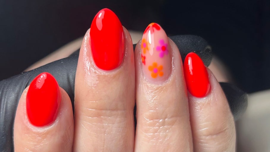 Laura Rose Nails image 1