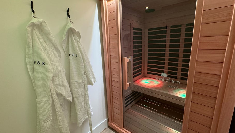 Recovery by FS8xF45 | Infrared Sauna, bild 1