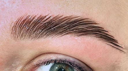 Imagen 2 de Pree Brows and Lashes