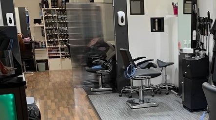 New Image Hairdressing image 3