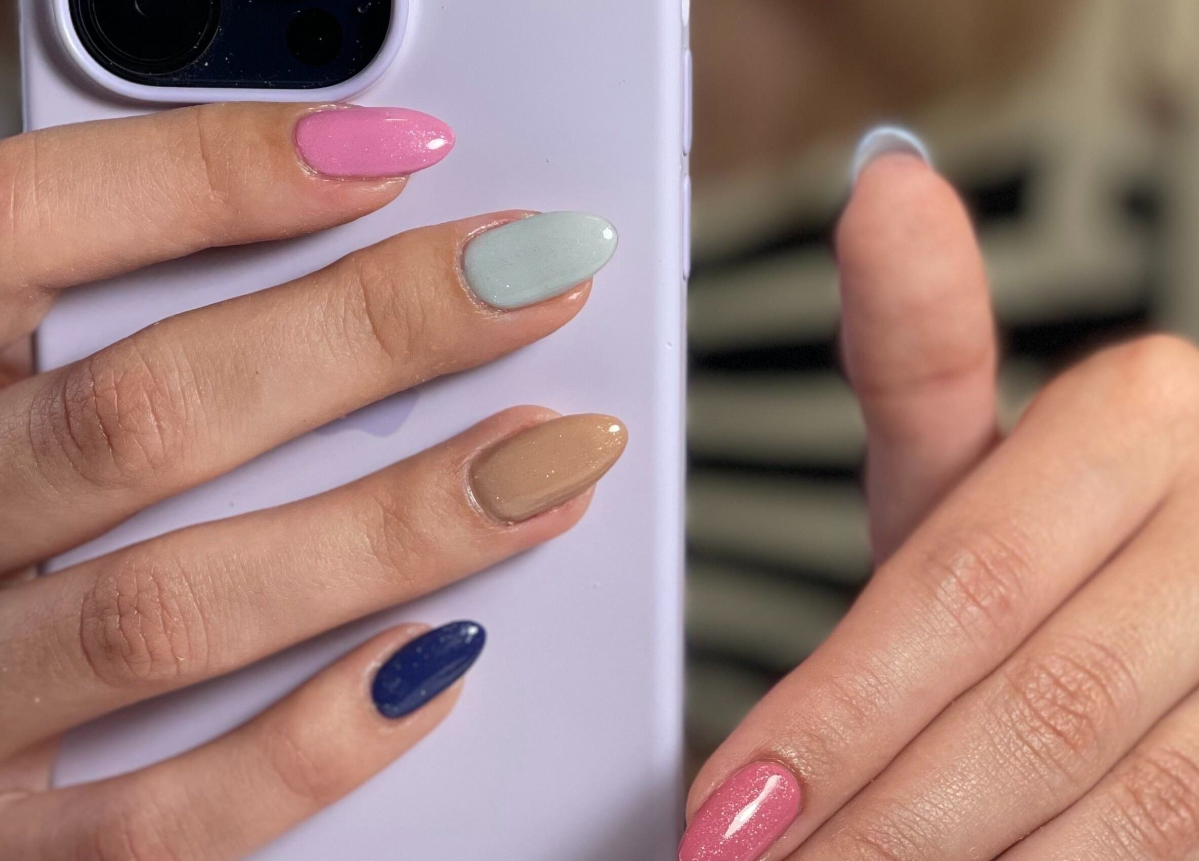 Colorful manicured nails at Alvalade - Glowing Beauty, Lisboa, Lisboa, PT, showcasing trendy nail art.