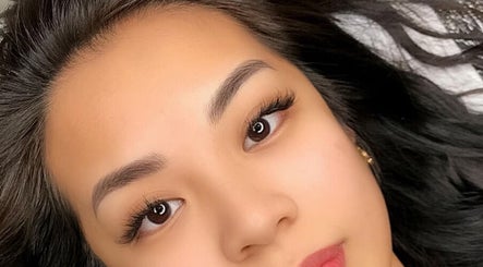 Contour Lashes and Brows