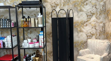 Imagen 2 de Hala Zenobia Home Service Beauty Salon