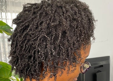 Natural curly hairstyle at Hava's Beauty Bar, Port of Spain, Port of Spain Corporation, TT.