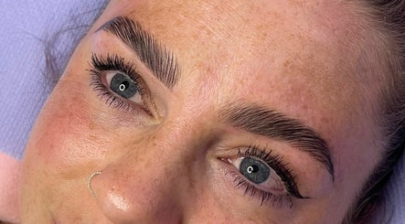 Brows by Rosie image 2