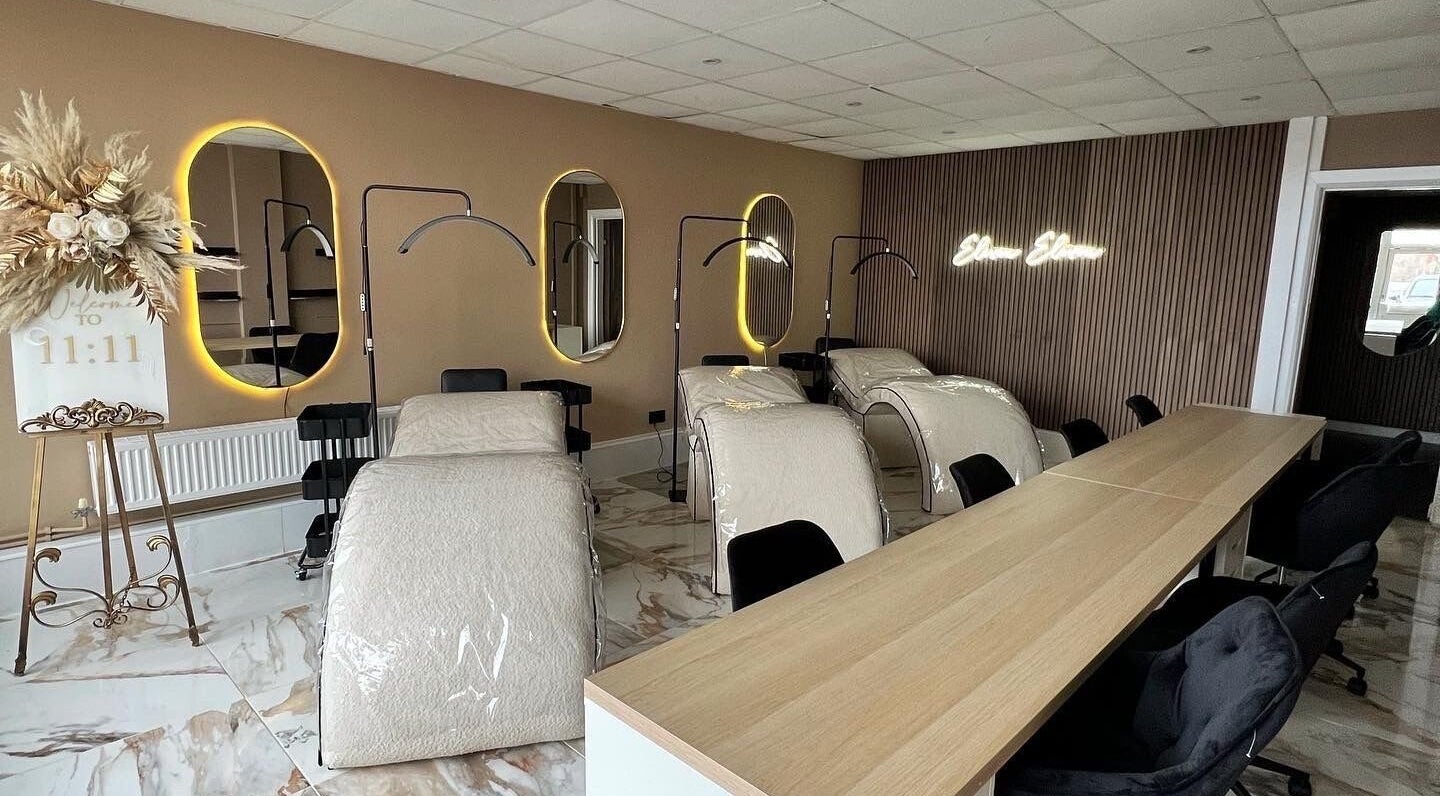 Elegant lash and brow studio at The Lash Artist at 11:11, Prestatyn, Wales, GB with plush beds and glowing mirrors.