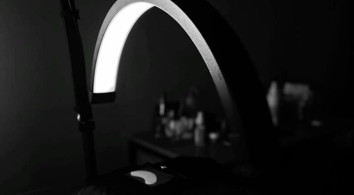 Illuminated beauty setup at Telisha’s Beauty Boutique in Orelia, Western Australia, AU featuring a ring light.