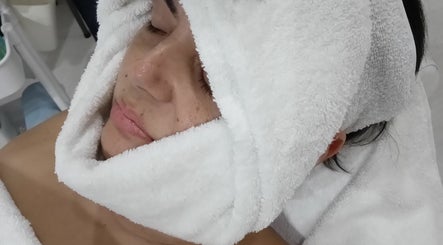 Guasha Cuidado Facial and Energético image 3
