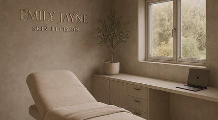 Emily Jayne Skin Revision - Knutsford
