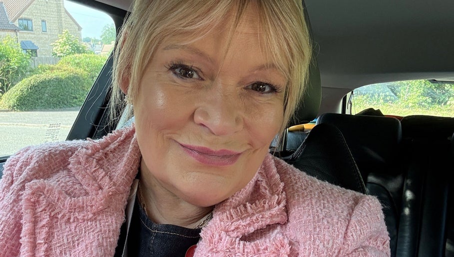 A cozy moment in a car near 1:1 Cambridge Diet Plan with Bev Robinson, Waltham On The Wolds, England, GB.