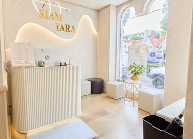 Entrance to Siam Tara Thai Massage On Transvaal Avenue, Double Bay, New South Wales, AU, featuring a serene reception.