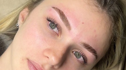 La Luna Brows afbeelding 2
