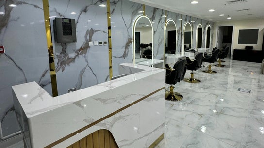 Queen's Secret Salon