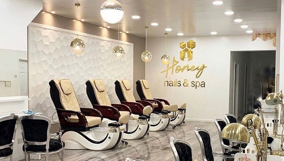 Honey Nails & Beauty Spa afbeelding 1