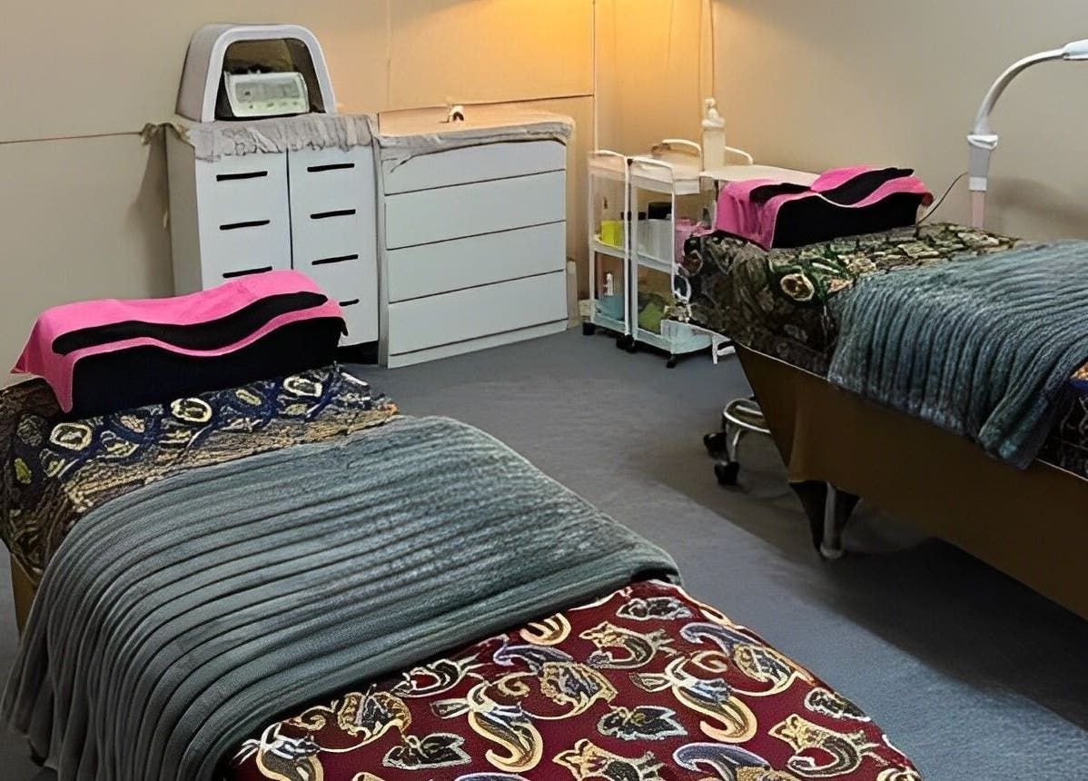 Cozy treatment beds at De Elvina Medispa in Muar, Johor, MY offer a calming wellness experience.