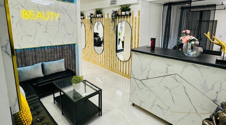 hình ảnh 3 của Deluxe Beauty Lounge