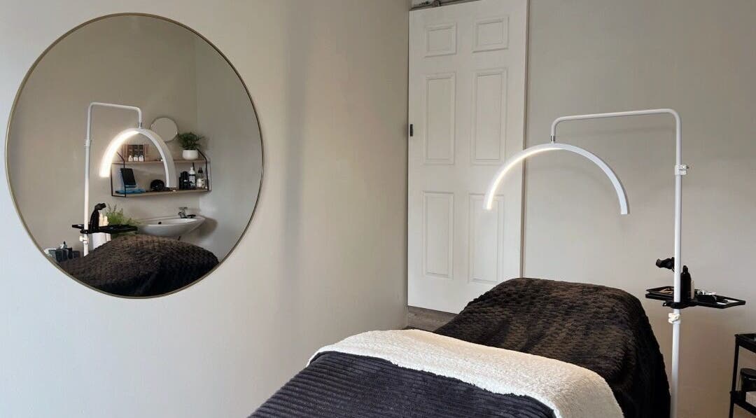 Elegant treatment room at BELLE - Lash and Brow Artistry, East London, Eastern Cape, ZA, showcasing modern decor.