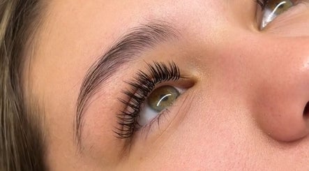 Expertly shaped eyelash extensions at BELLE - Lash and Brow Artistry, East London, Eastern Cape, ZA.