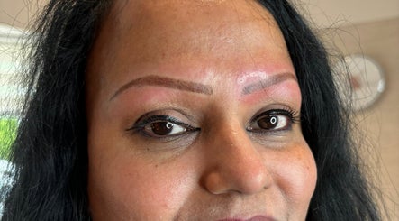 Brow Inked Bild 2