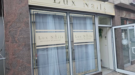 Lux Nails маникюр и педикюр image 3