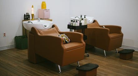 Bridge Beauty Bar