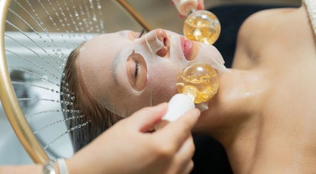 Gm Hair & Scalp Specialist image 3