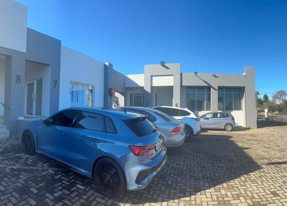 Exterior of Laser Erase - Centurion with parked cars, located in Centurion, Gauteng, ZA on a sunny day.