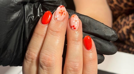 Graceful Beauty image 3