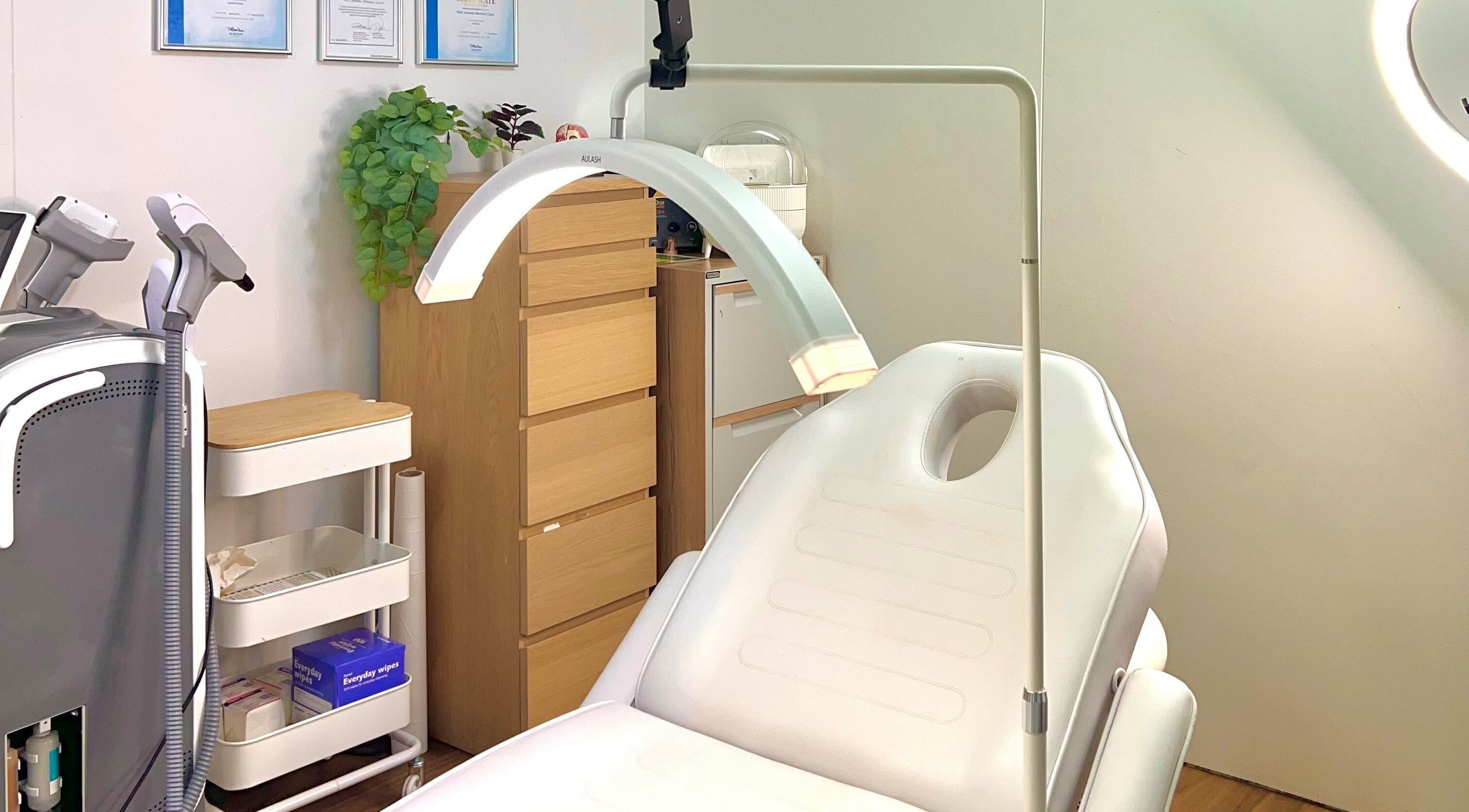 Modern treatment room at VM Cosmetic Clinic, Orange, New South Wales, AU, featuring advanced equipment.