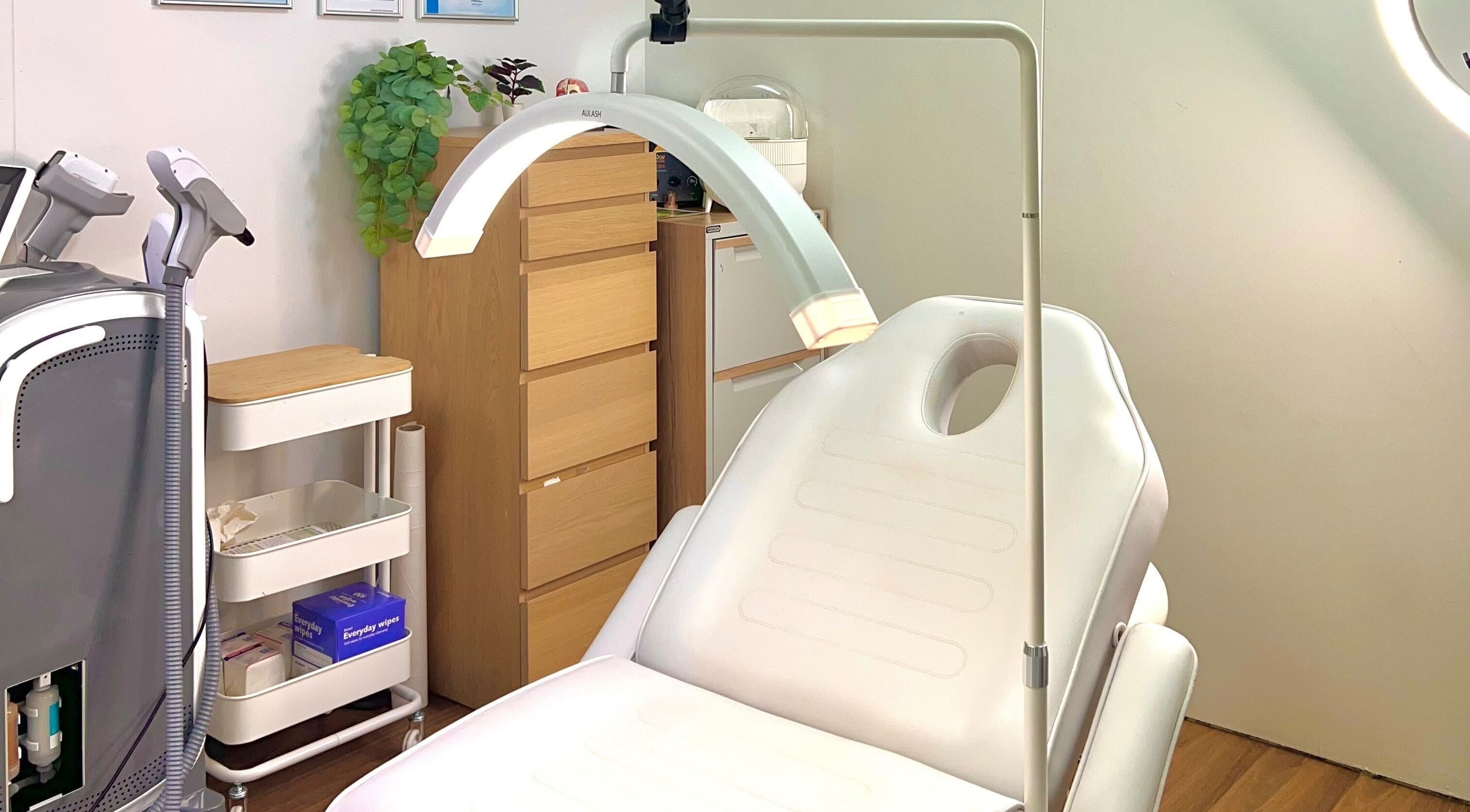 Serene treatment room at VM Cosmetic Clinic, Orange, New South Wales, AU, showcasing modern equipment.