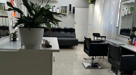 Another Lifestyles Hair Salon