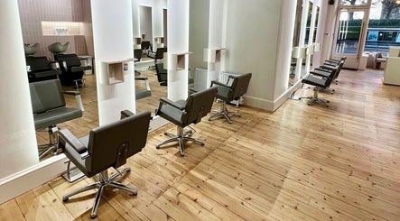 Calder & Calder Hairdressing