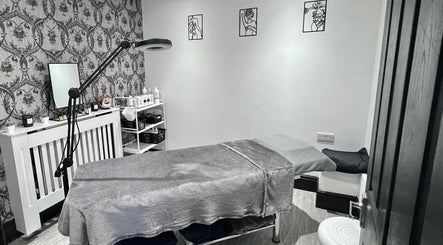 The Little Hair & Beauty Studio