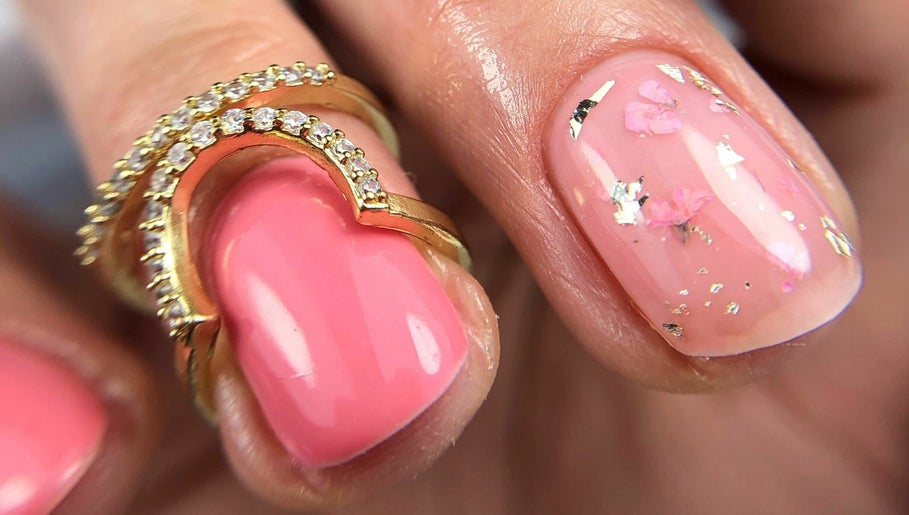 Manicure ruso image 1