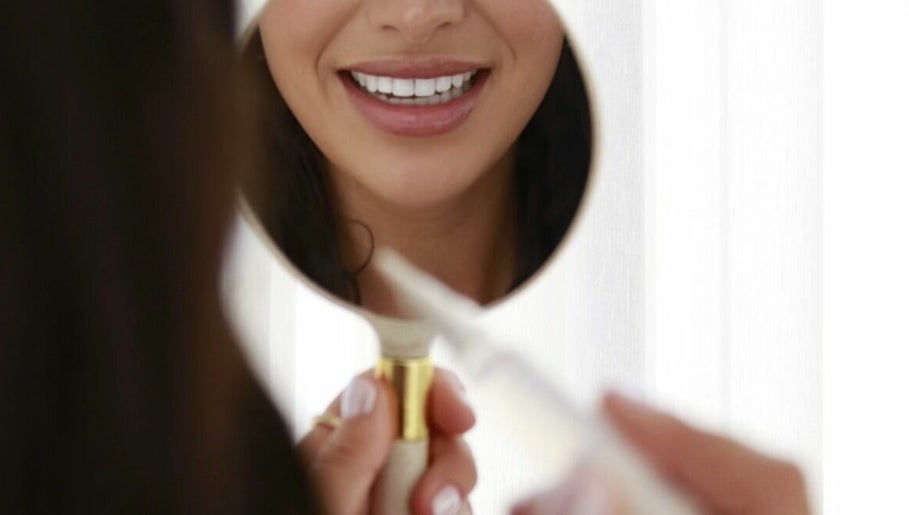 Elevate Teeth Whitening image 1