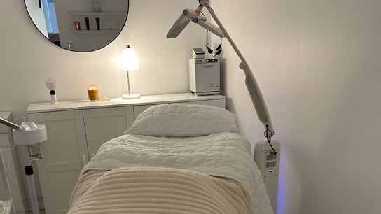 Derma Corner