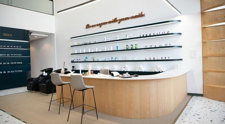 Jeunesse Salon image 3