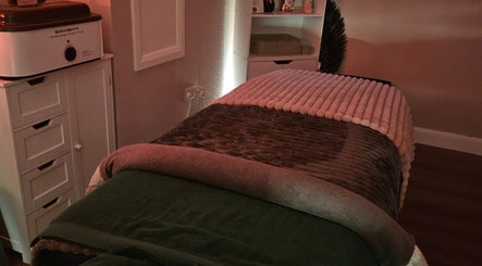 Beau Balance Holistic Therapy and Massage зображення 2