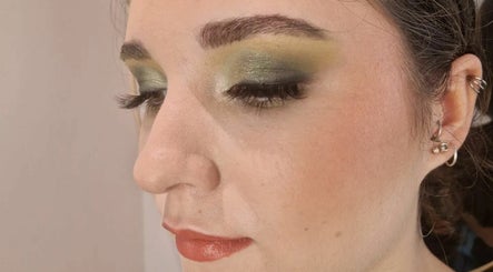 Image de Glam by Eils at Moxie Beauty 3