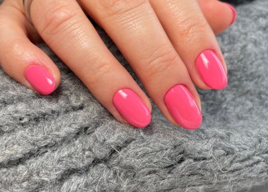 Bright pink manicure at Anna Solska Studio, Hoofddorp, Noord-holland, NL. Perfect for vibrant style.
