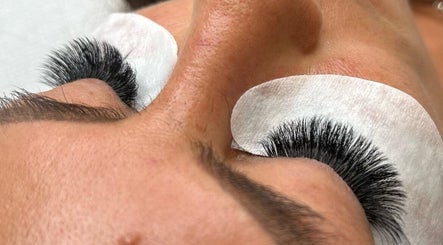 Professional Lash Artists, Burton-on-Trent, bilde 3