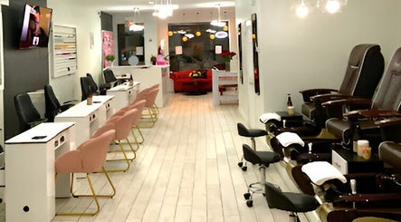 Fantasy Nail Salon