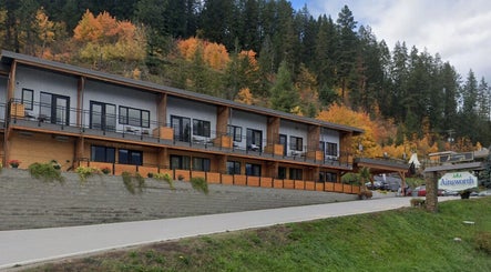 Spirit Water Spa nestled in autumn foliage, Ainsworth, British Columbia, CA.